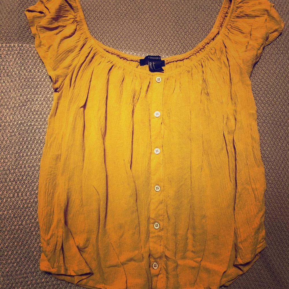 Cute, flowy shirt🍋